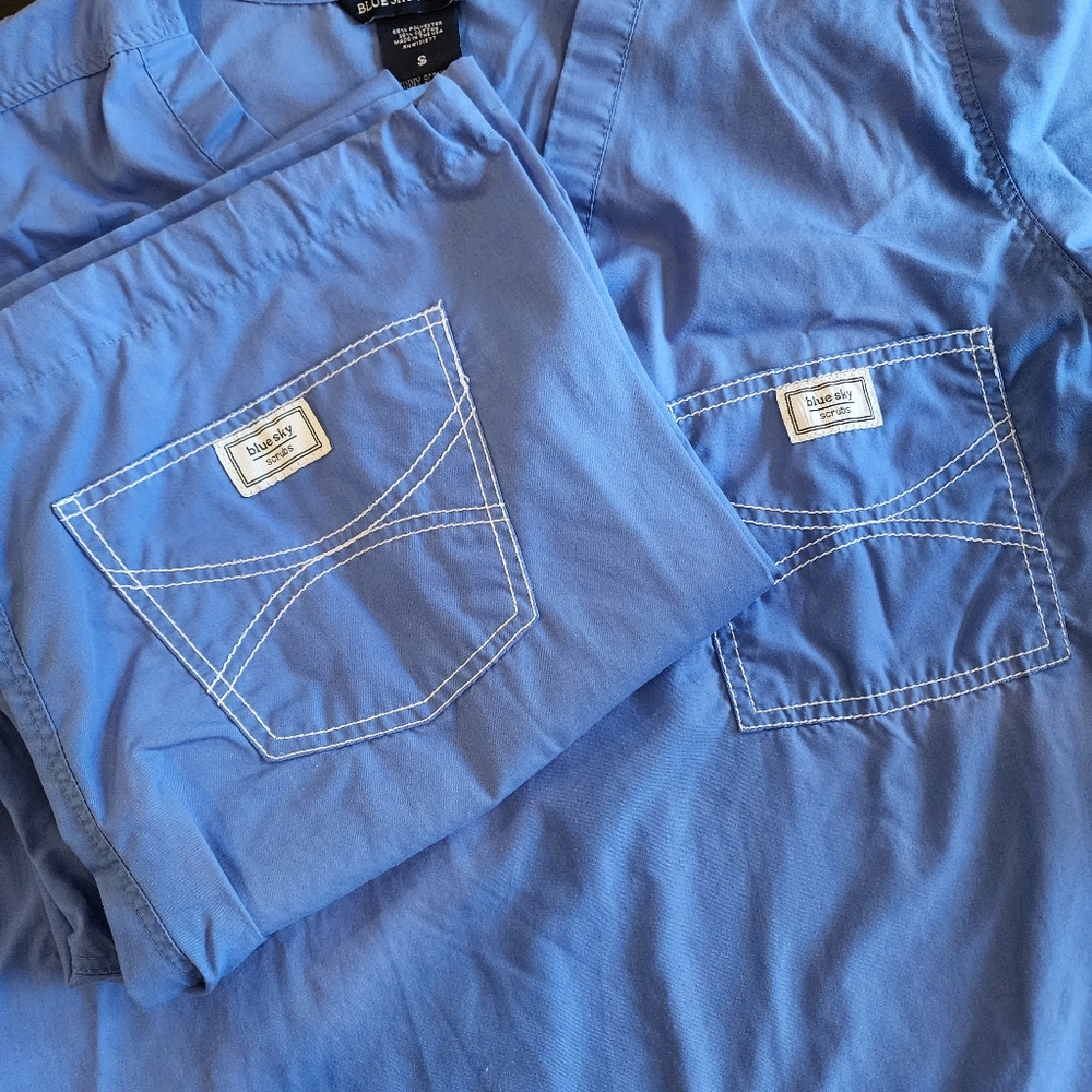 Blue Blue Sky Scrubs Shelby Top & Bottom Set, Light Blue
